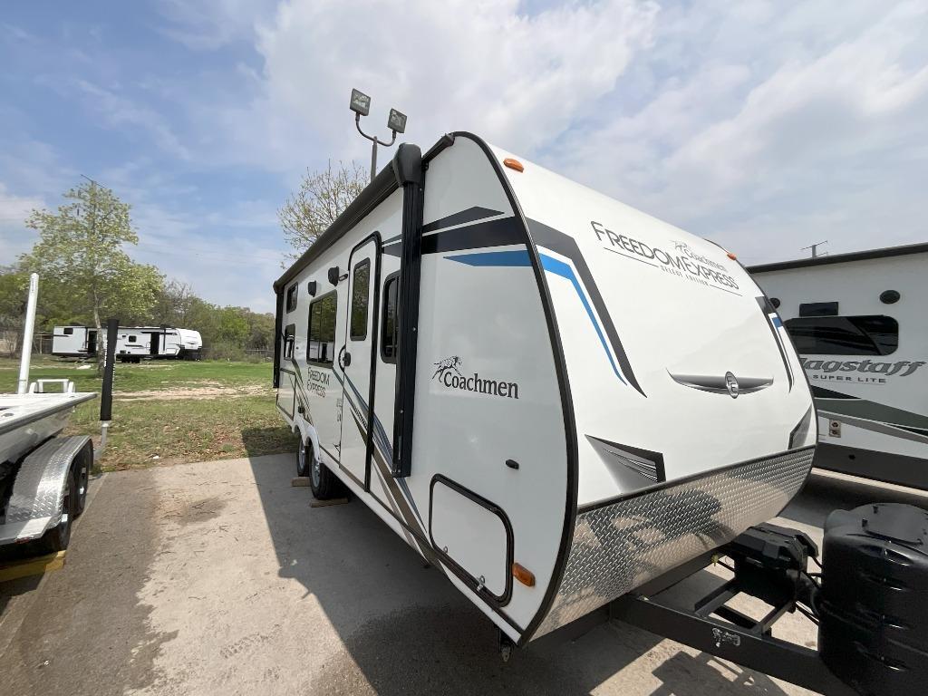 2023 Coachmen Rv Freedom Express Select 22SE in west boerne TX