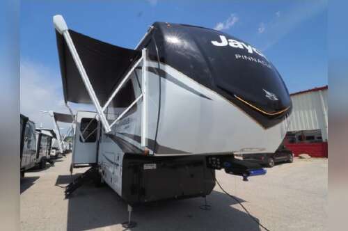 2026 Jayco Pinnacle 32RLTS in muskegon MI