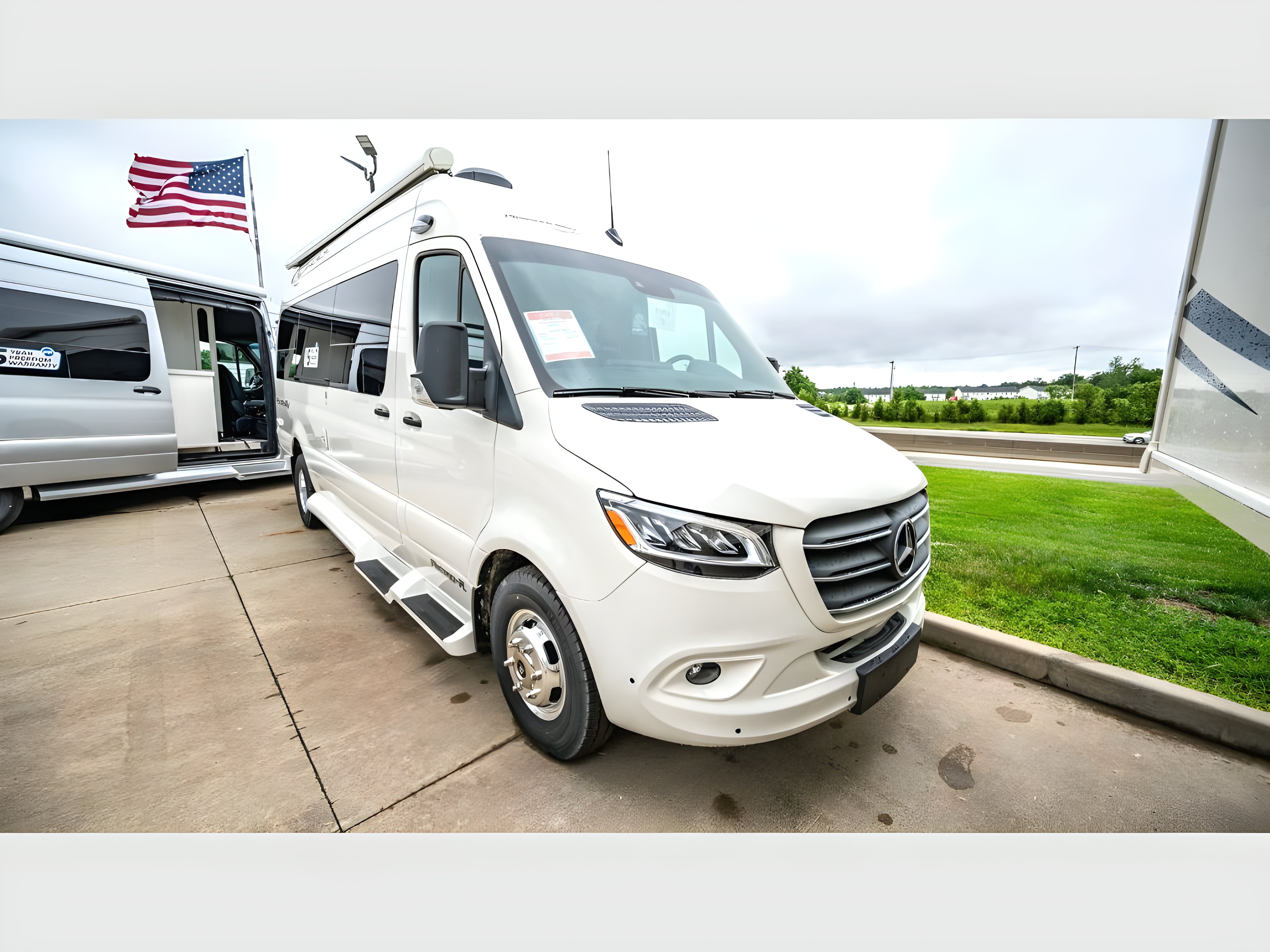2024 Pleasure-Way Plateau FL Class B+ RV