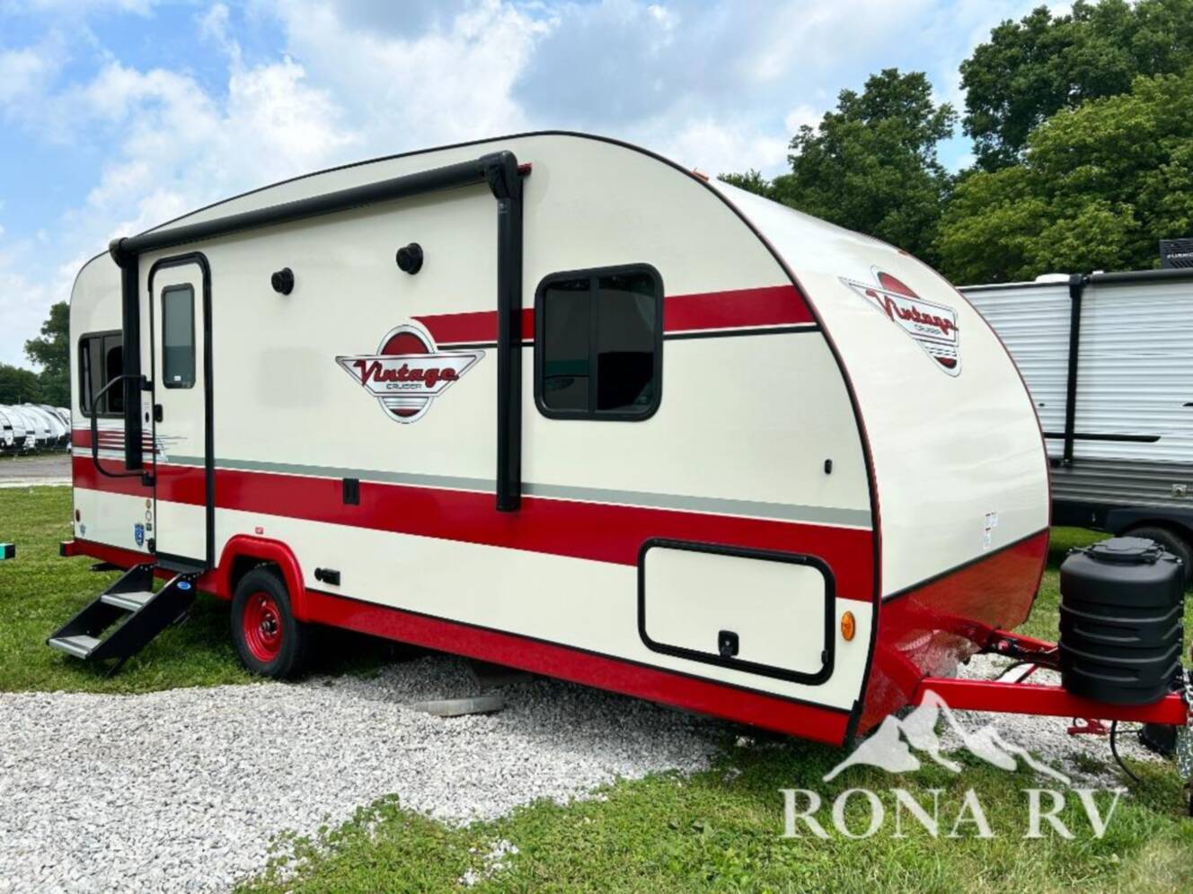 A photo of this 2026 Gulf Stream Rv Vintage Cruiser 19TWD