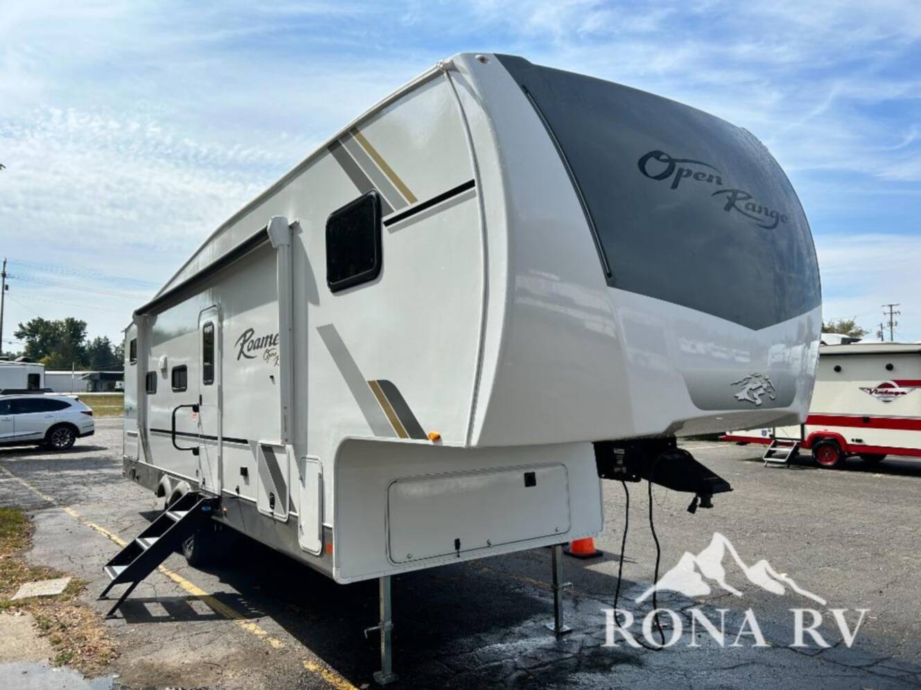 A photo of this 2026 Open Range Rv Roamer Light Duty 28DBSS