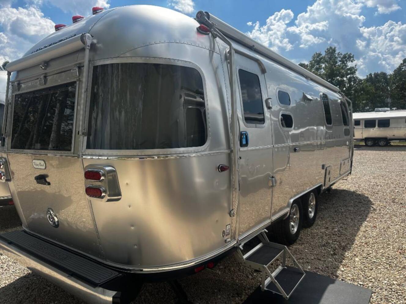 A photo of this 2026 Airstream Flying Cloud Twin Hatch with Lithium and Solar 27FB Twi
