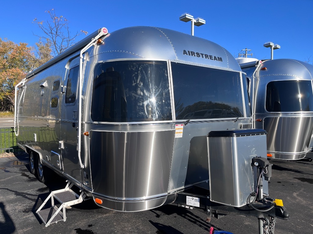 2020 Airstream Flying Cloud 25RB in orchard park NY