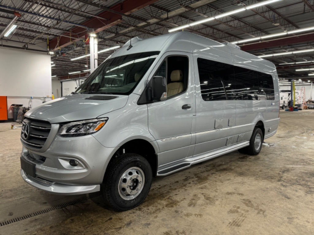 2025 Airstream INTERSTATE 24GT AWD in orchard park NY