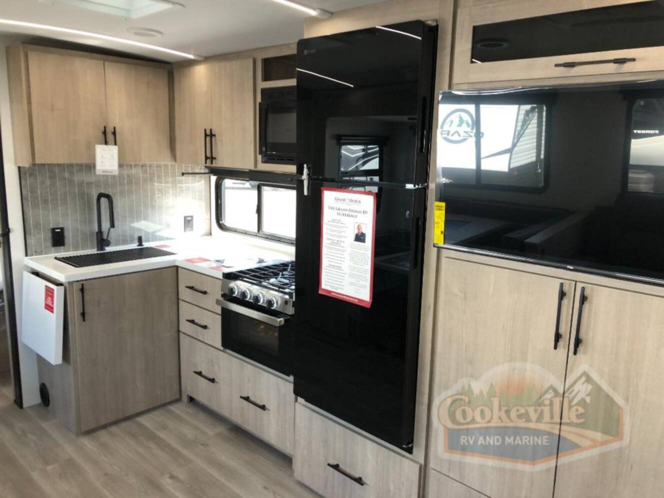 A photo of this 2026 Grand Design Imagine 2800BH
