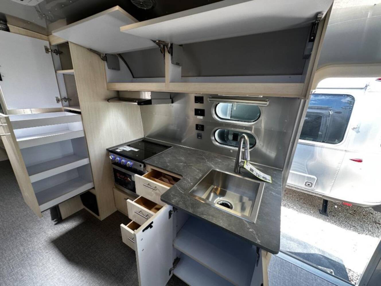 A photo of this 2026 Airstream Flying Cloud Twin Hatch with Lithium and Solar 27FB Twi