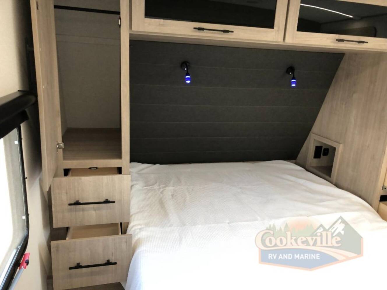 A photo of this 2026 Grand Design Imagine 2800BH
