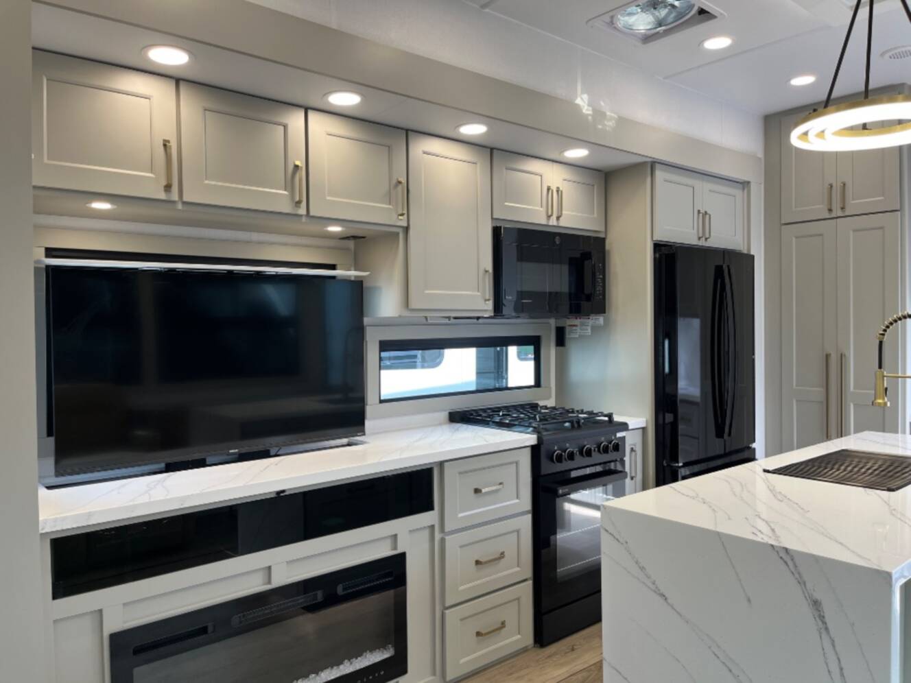A photo of this 2026 Brinkley Model G 4100