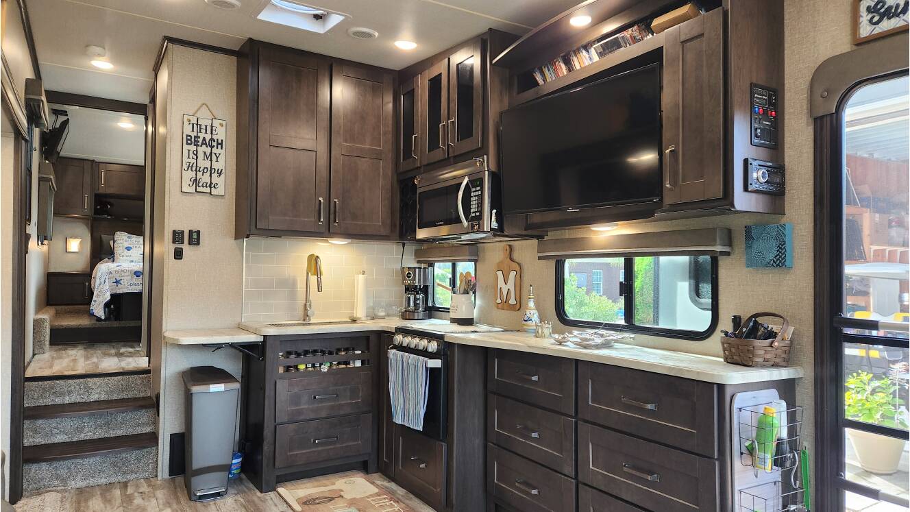A photo of this 2021 Grand Design REFLECTION 150 SERIES 260RD