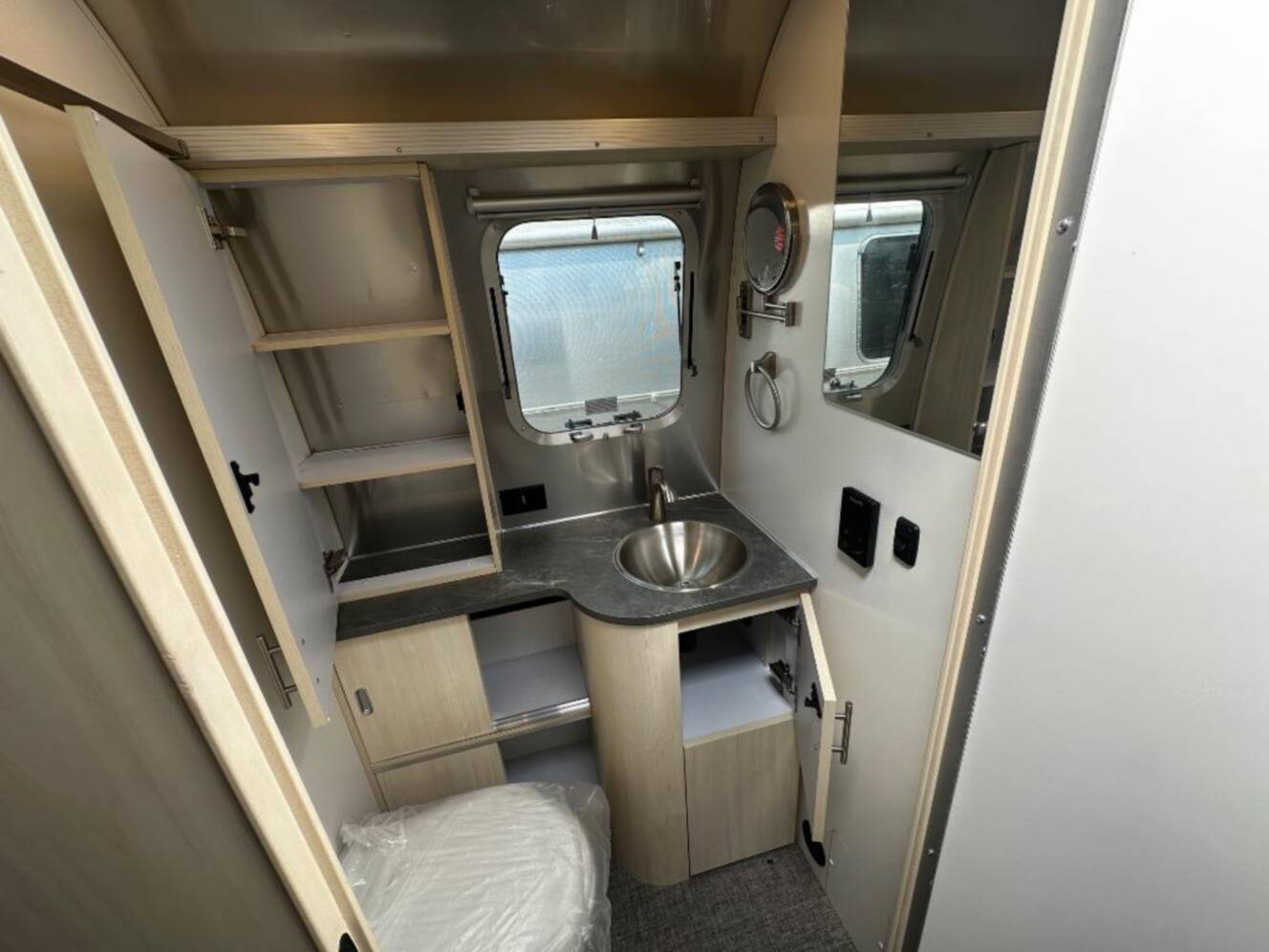 A photo of this 2026 Airstream Flying Cloud Twin Hatch with Lithium and Solar 27FB Twi