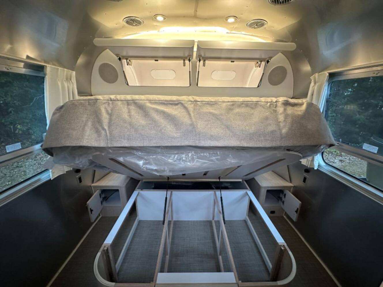 A photo of this 2026 Airstream Globetrotter 30RB with Solar and Lithium