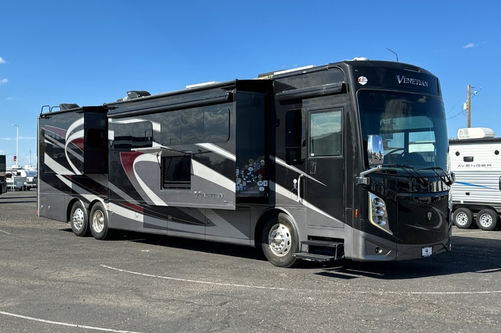 2021 Thor Motor Coach Venetian 42F F42 in boise ID