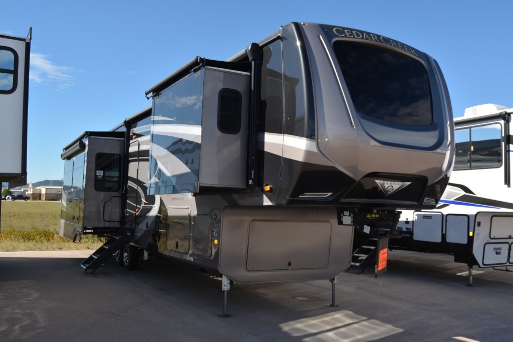 2021 Forest River Rv Cedar Creek Champagne Edition 38EBS RV