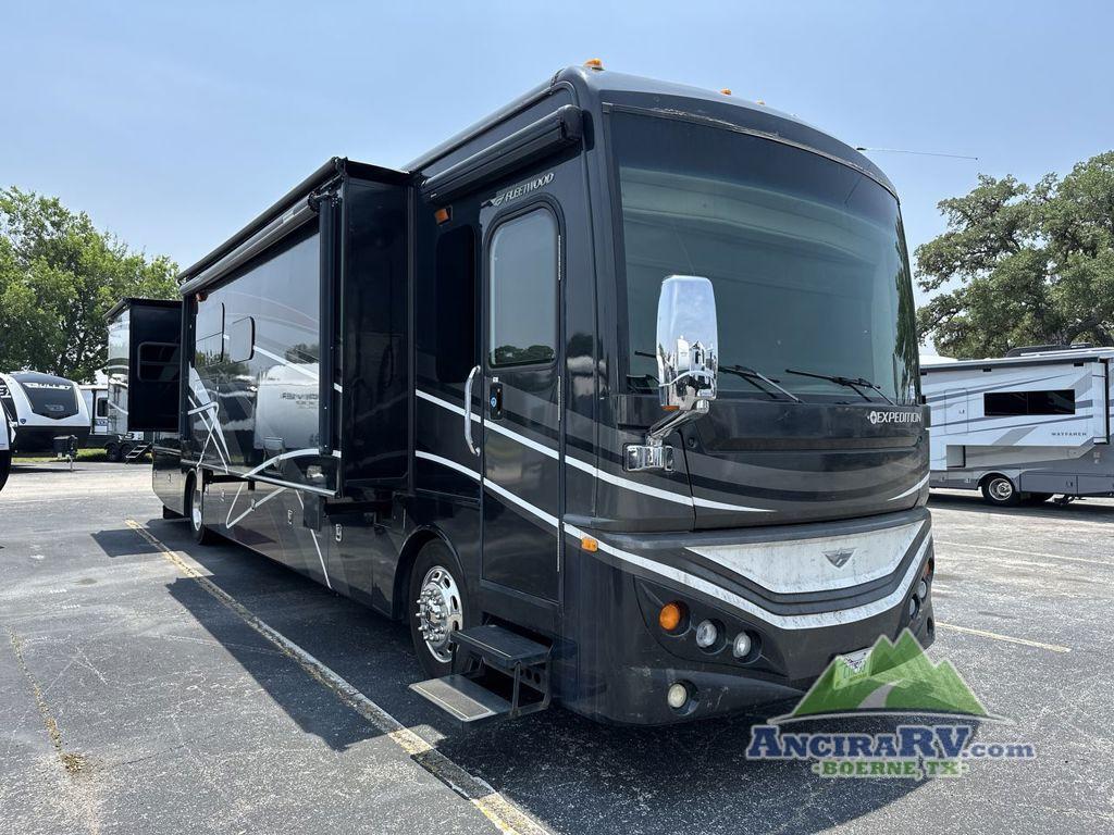 2015 Fleetwood Rv Expedition 40X in boerne TX