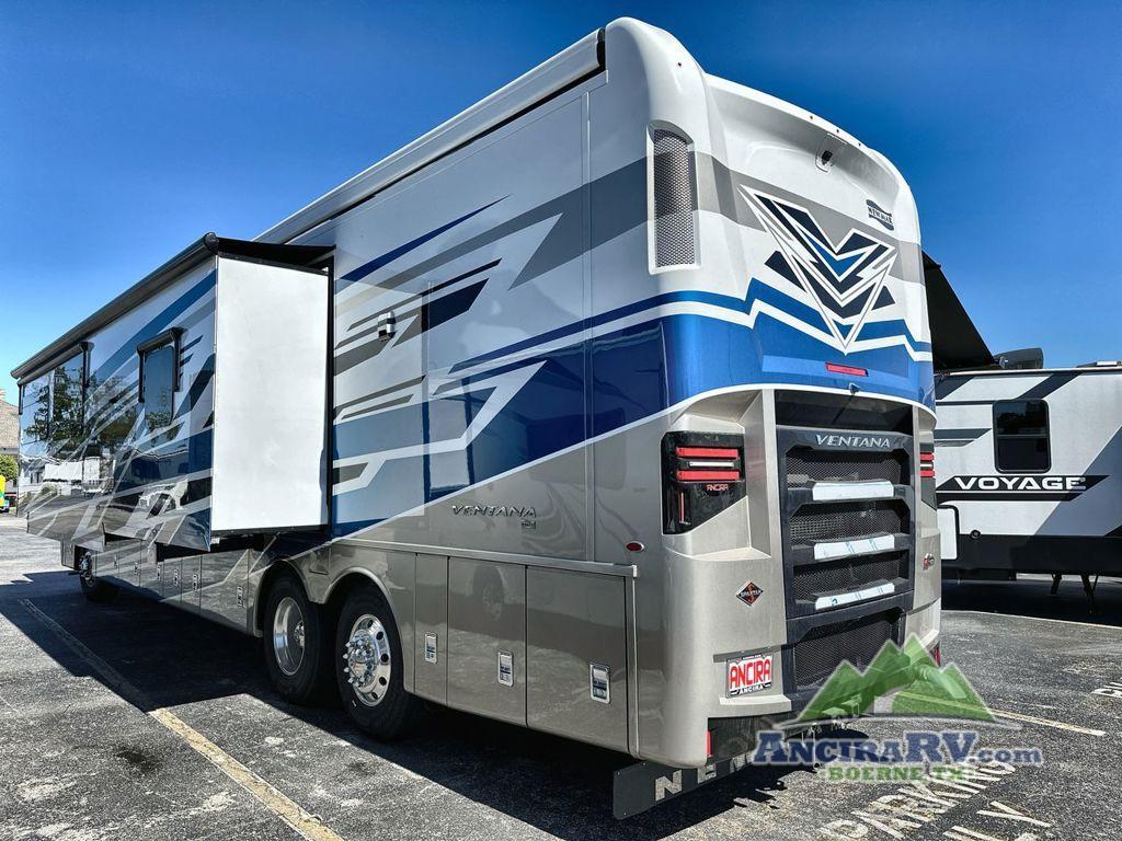 2025 Newmar Ventana 4369 in boerne TX