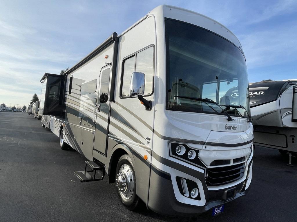 2024 Fleetwood Rv Bounder 35K in liberty lake WA