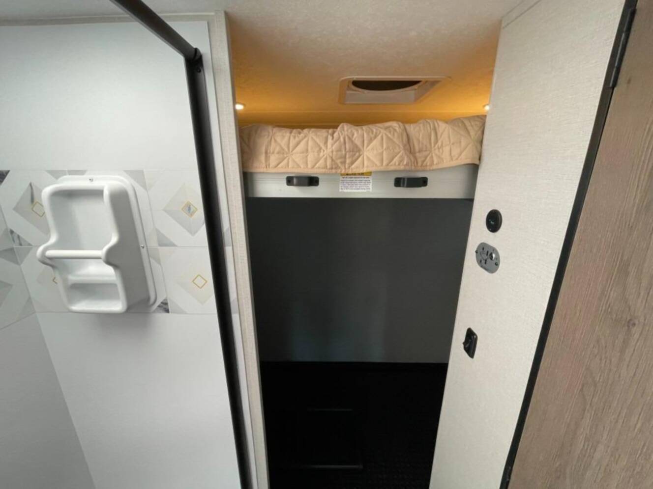 A photo of this 2025 Coachmen Rv Cross Trail EV 20XGTA
