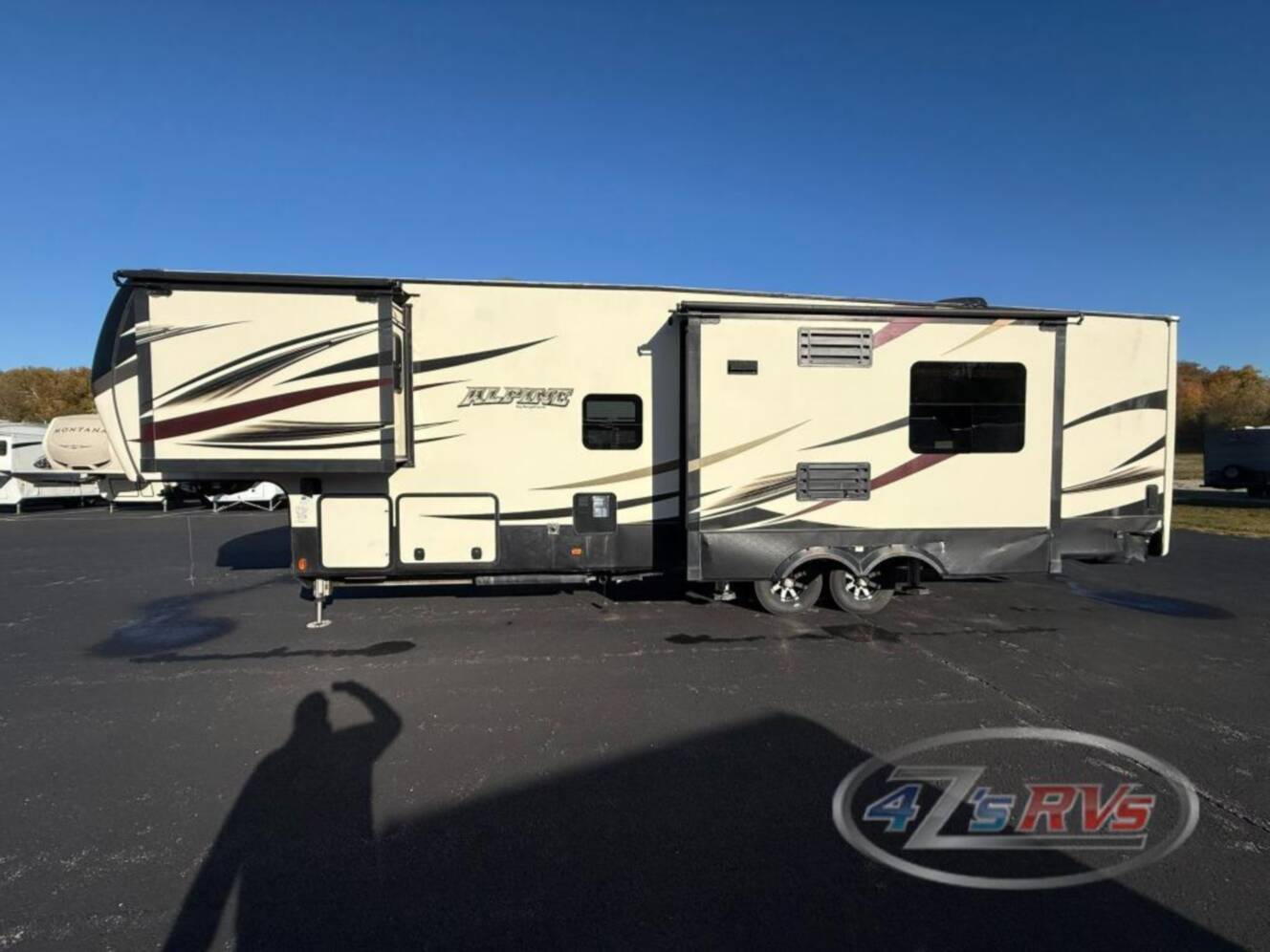 A photo of this 2016 Keystone Rv Alpine 3900RE
