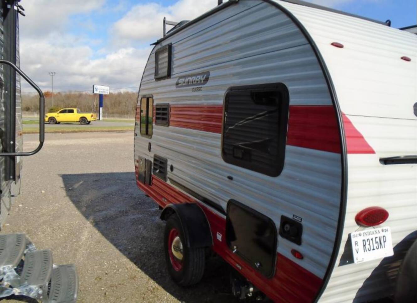 A photo of this 2022 Sunset Park Rv Sunray Classic 149