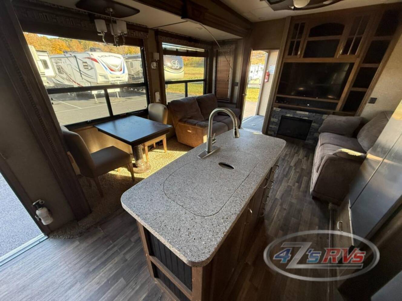 A photo of this 2016 Keystone Rv Alpine 3900RE