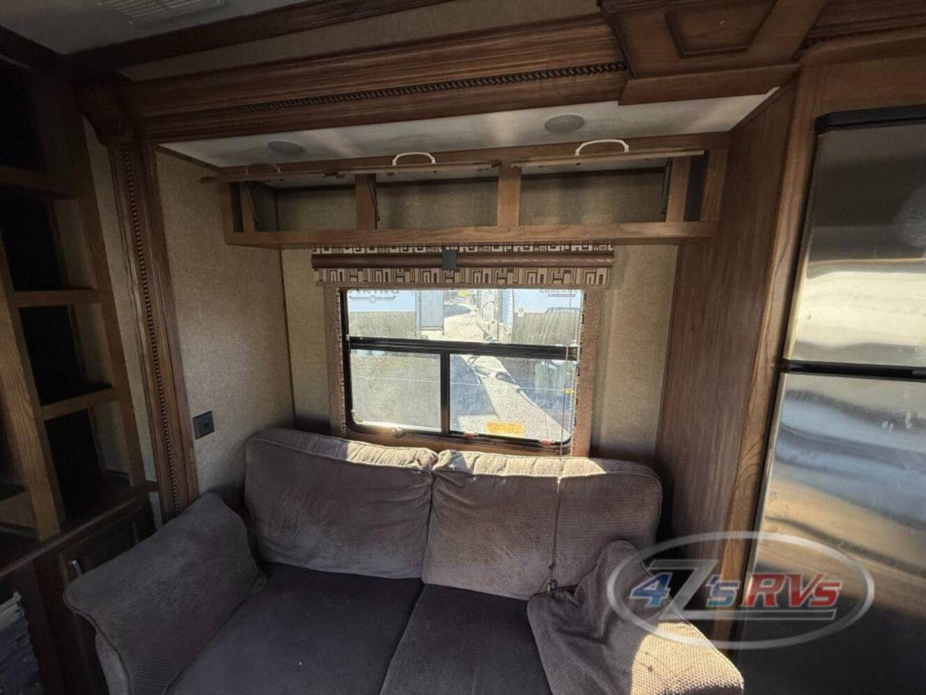 A photo of this 2016 Keystone Rv Alpine 3900RE