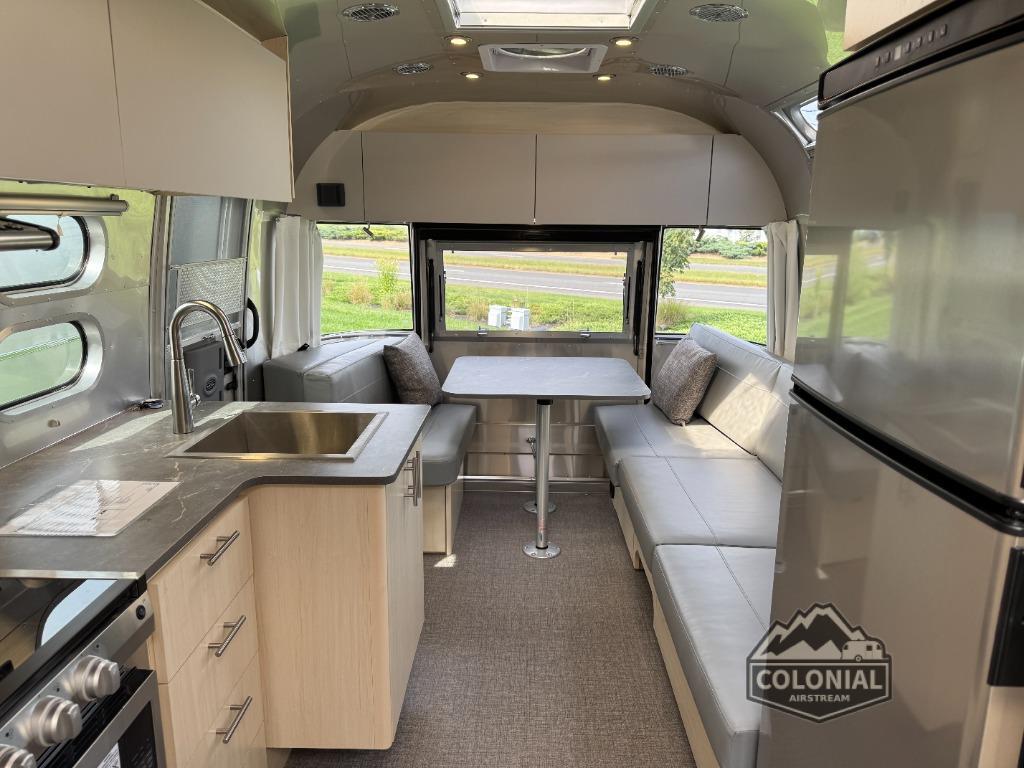 2026 Airstream Flying Cloud 27FBQ Queen Hatch in millstone township NJ