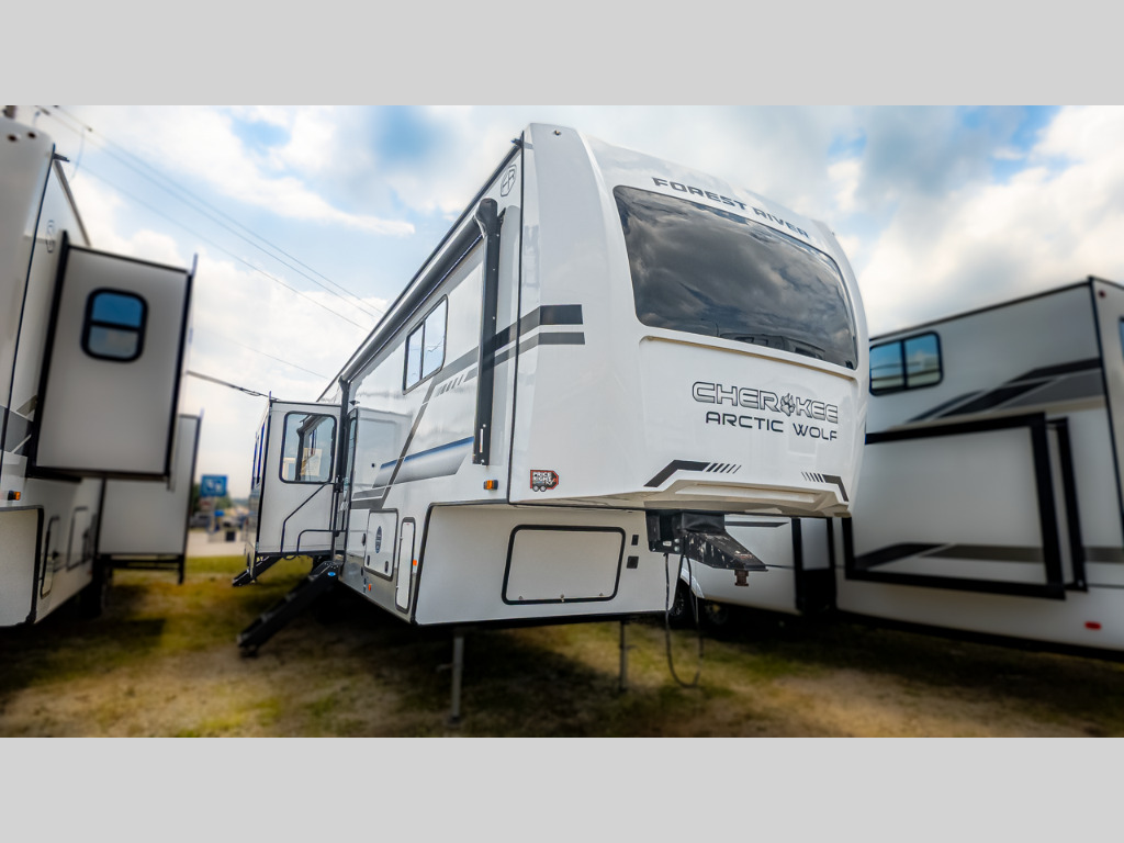 2025 Forest River Rv Cherokee Arctic Wolf 3800 DECK RV