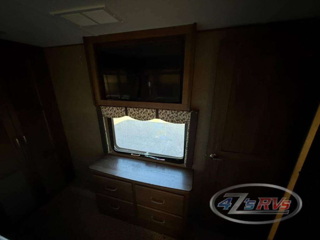 A photo of this 2016 Keystone Rv Alpine 3900RE