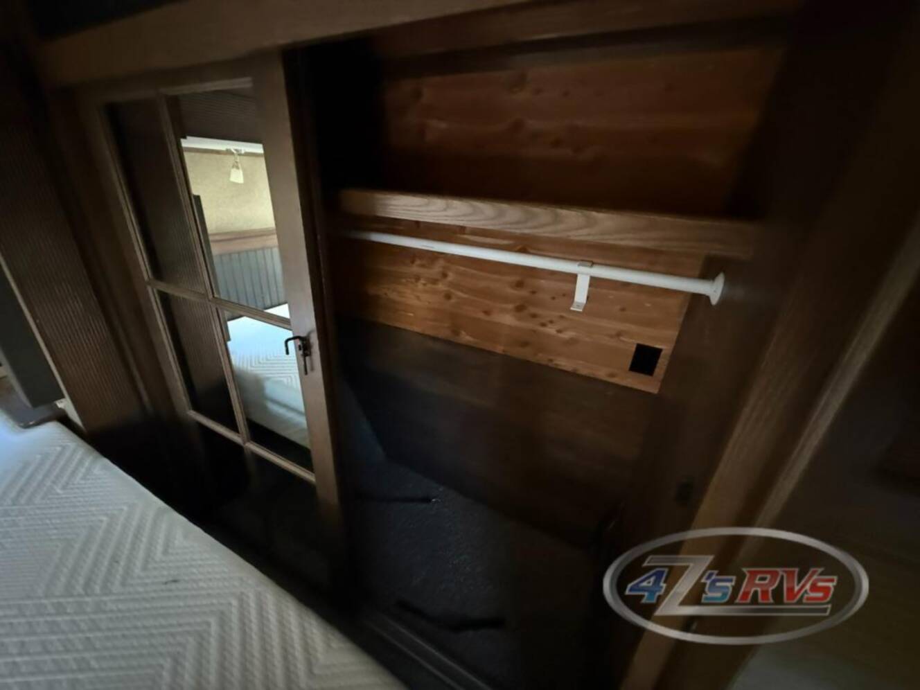 A photo of this 2016 Keystone Rv Alpine 3900RE