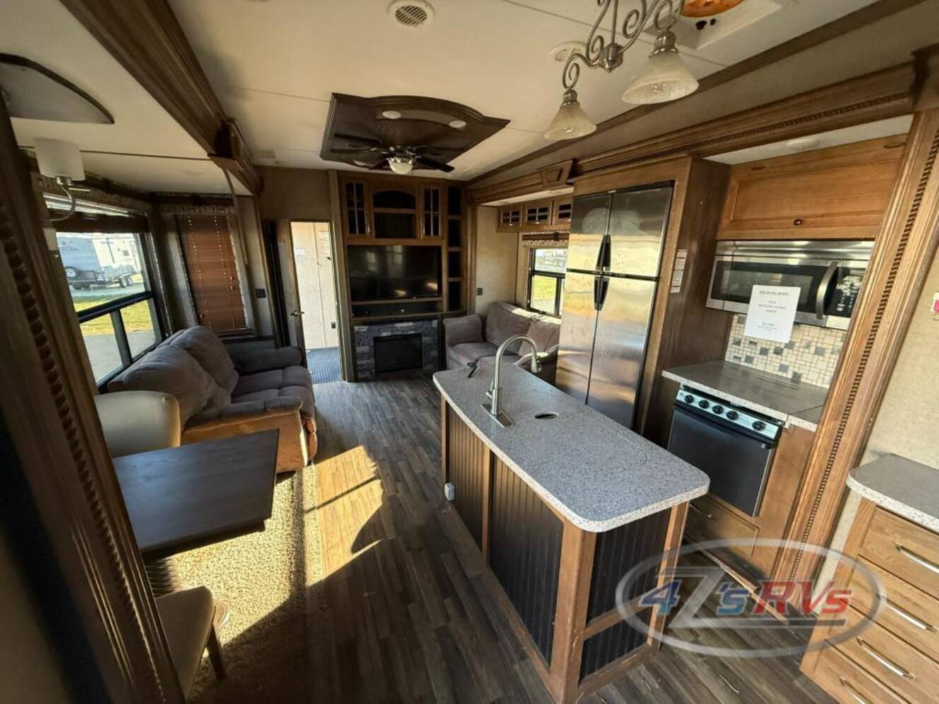 A photo of this 2016 Keystone Rv Alpine 3900RE