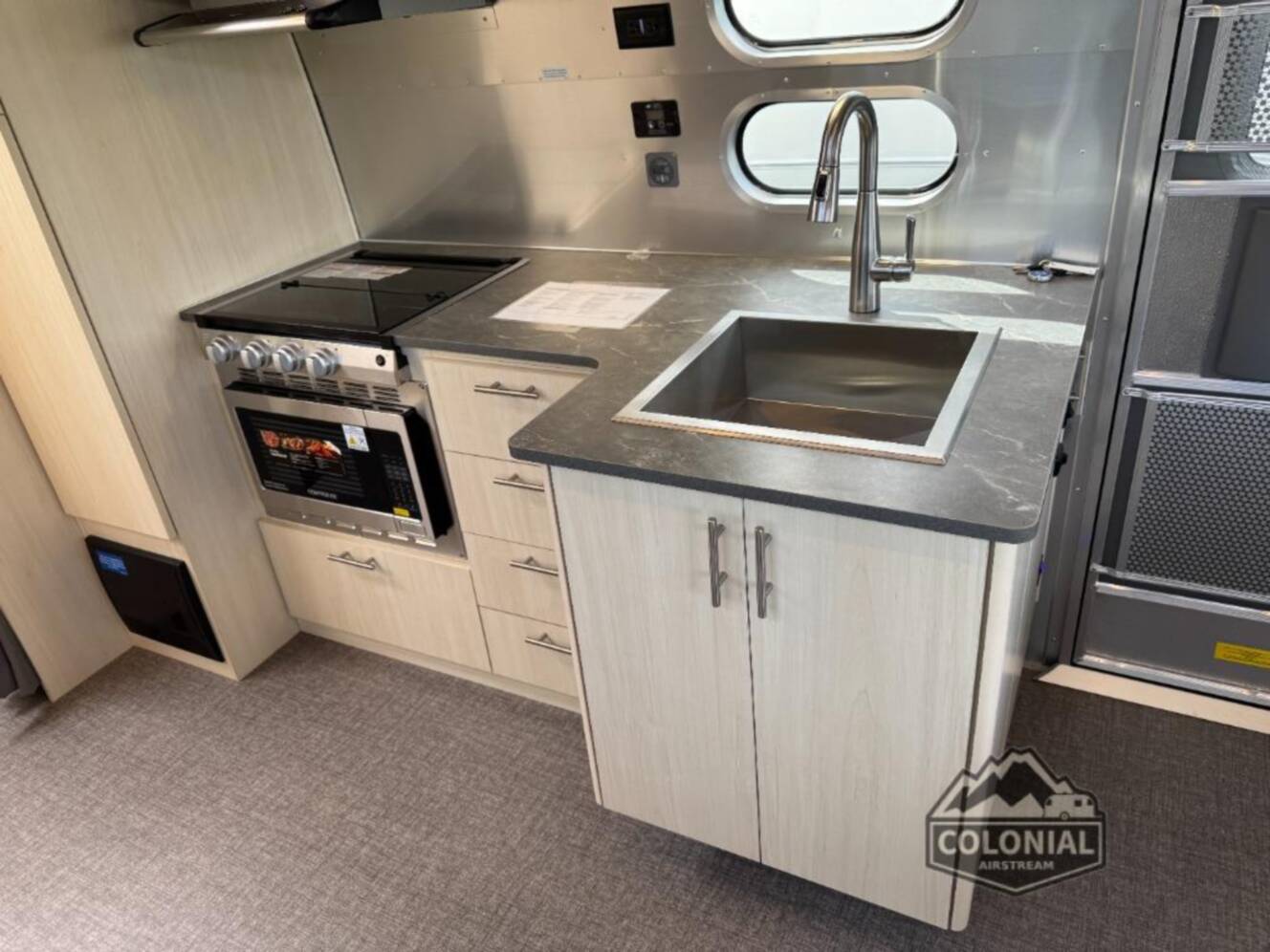 A photo of this 2026 Airstream Flying Cloud 27FBQ Queen Hatch