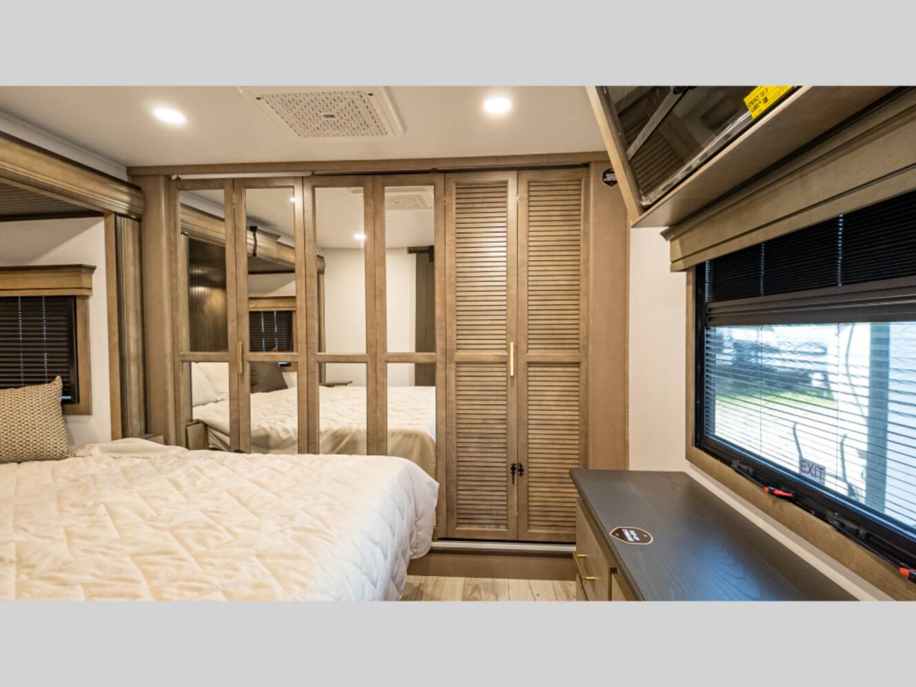 A photo of this 2025 Keystone Rv Montana 3231CK