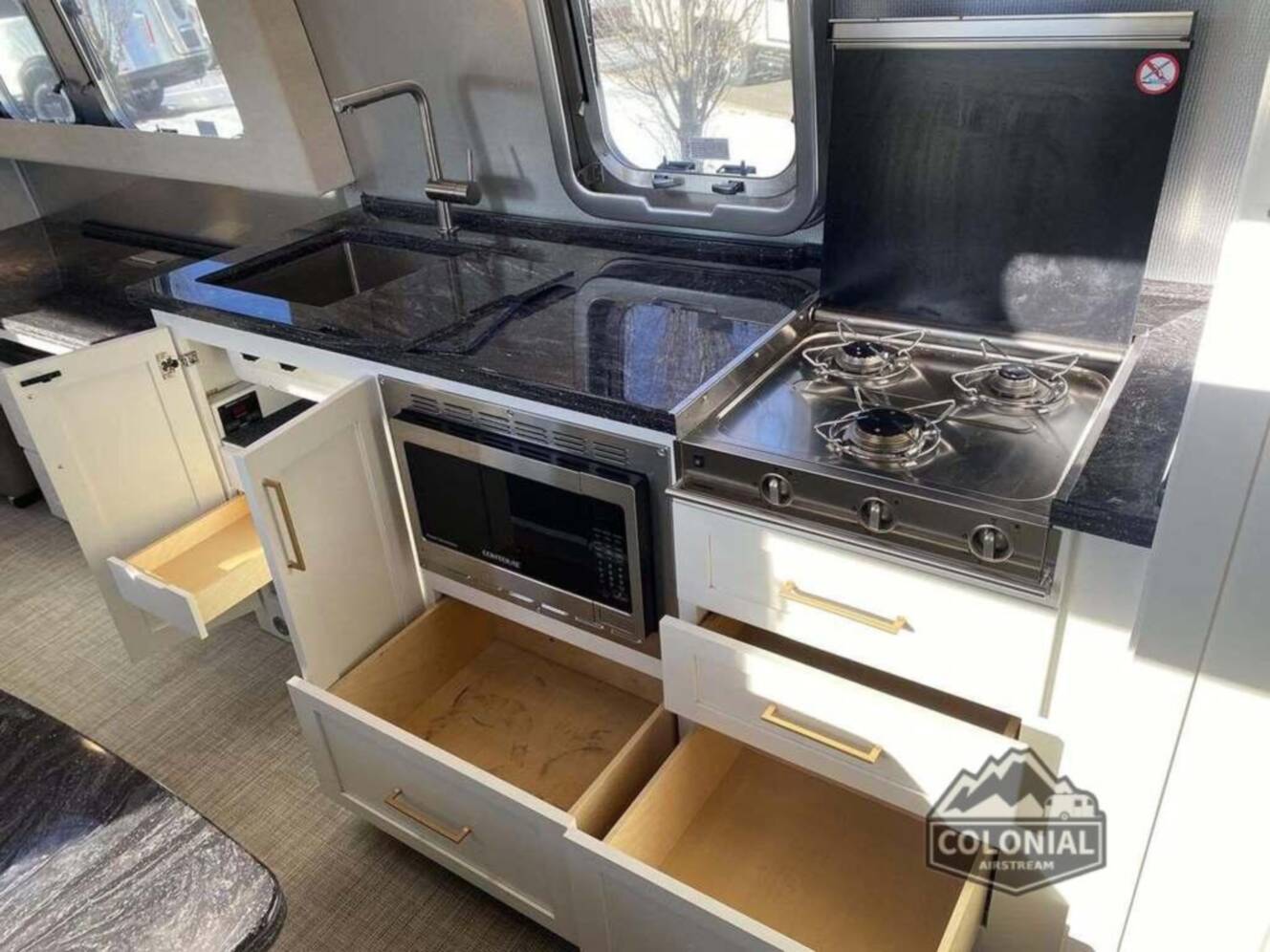 A photo of this 2021 Airstream Classic 33FBQ Queen