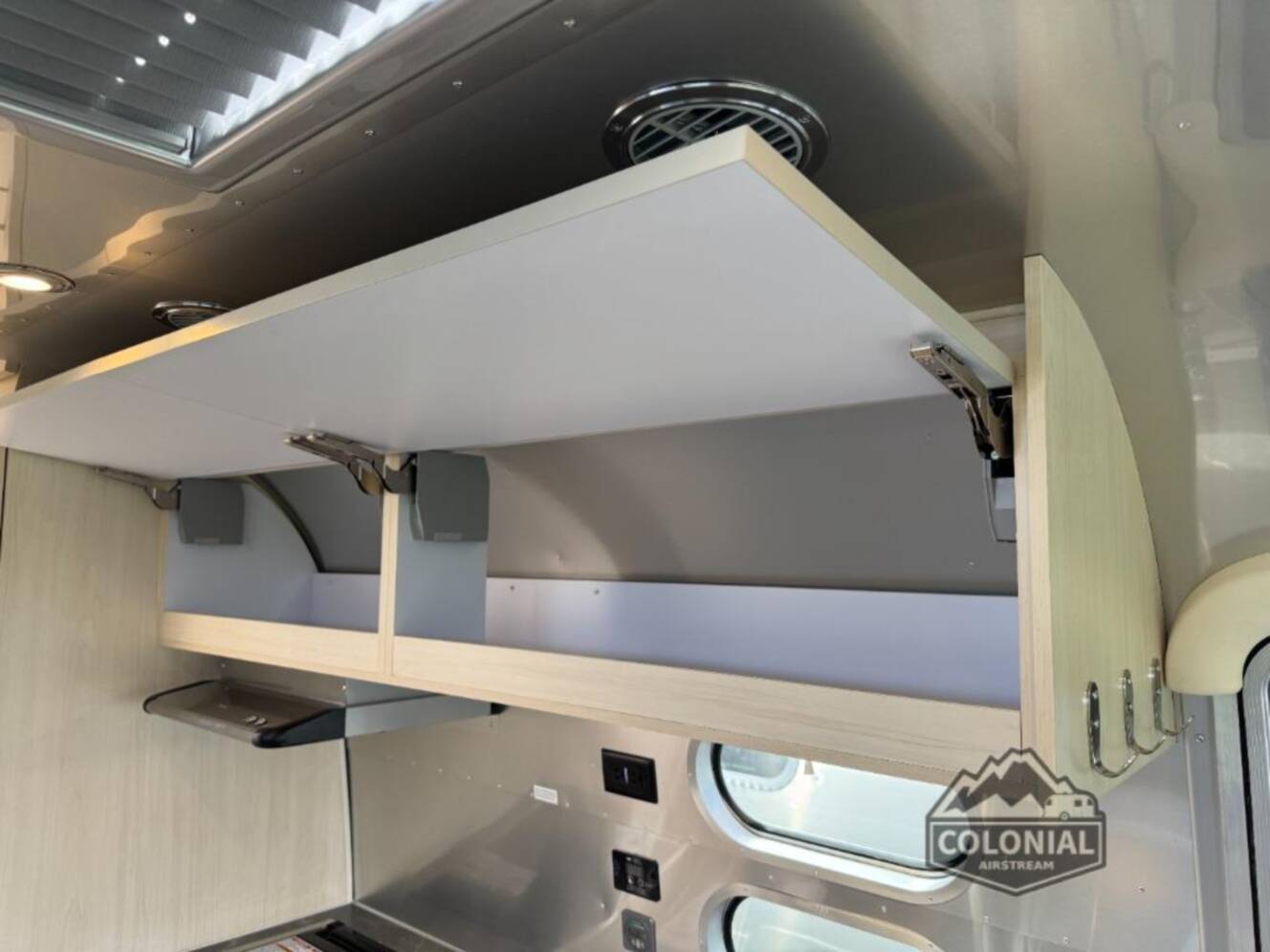A photo of this 2026 Airstream Flying Cloud 27FBQ Queen Hatch