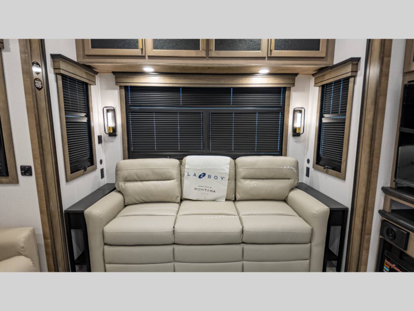 A photo of this 2025 Keystone Rv Montana 3231CK