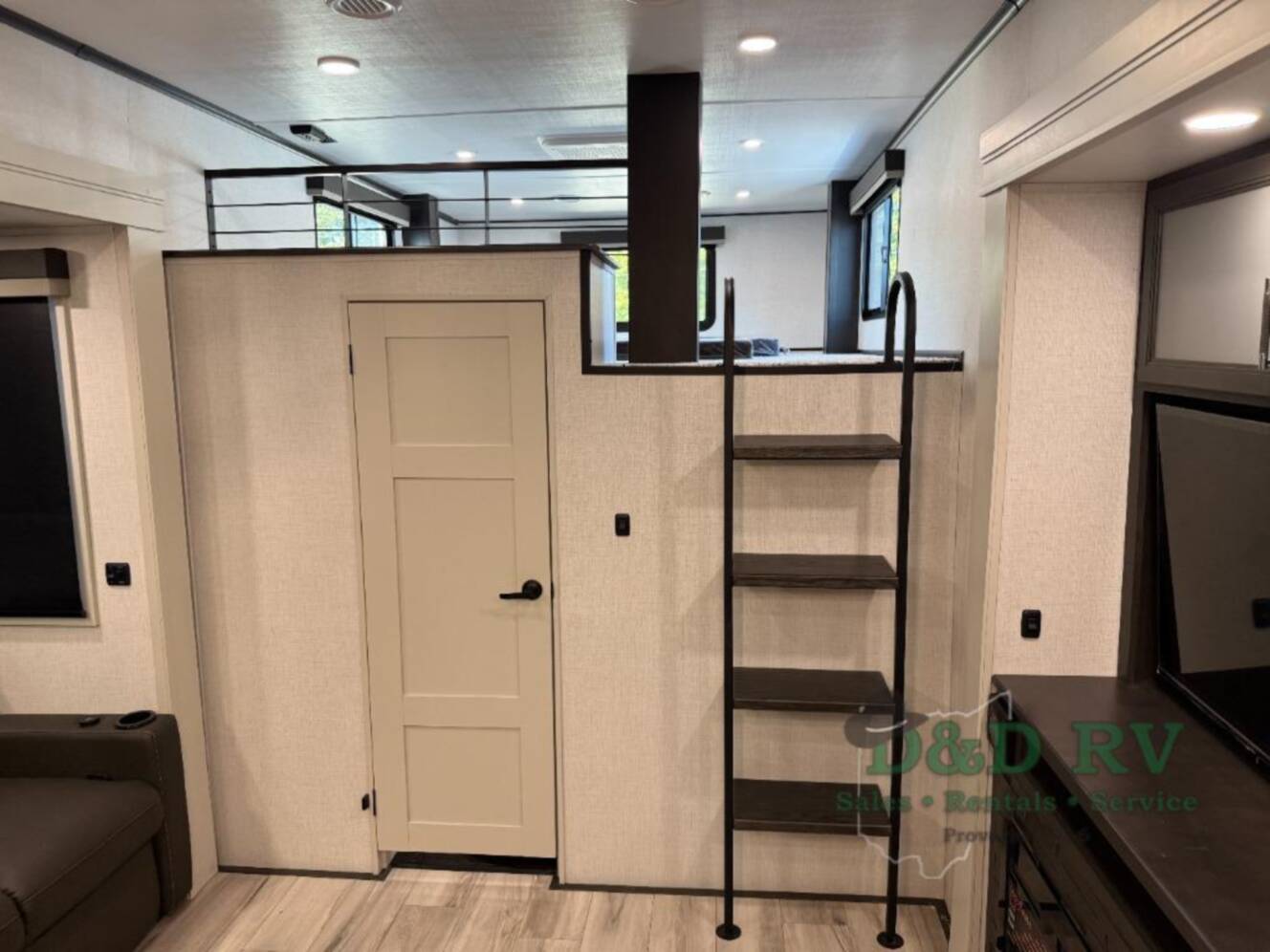 A photo of this 2026 Keystone Rv Alpine Avalanche Edition 390DS
