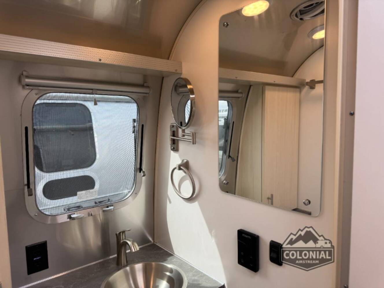A photo of this 2026 Airstream Flying Cloud 27FBQ Queen Hatch