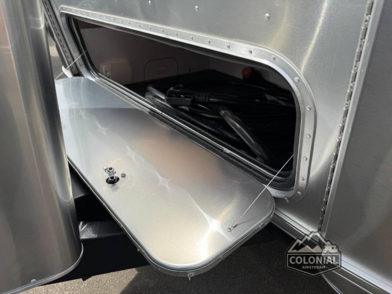 A photo of this 2026 Airstream Flying Cloud 27FBQ Queen Hatch