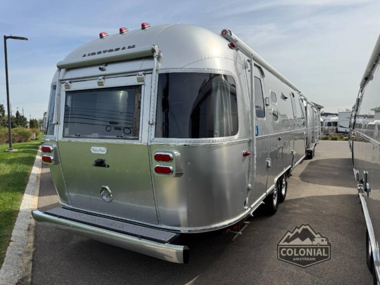 A photo of this 2026 Airstream Flying Cloud 27FBQ Queen Hatch