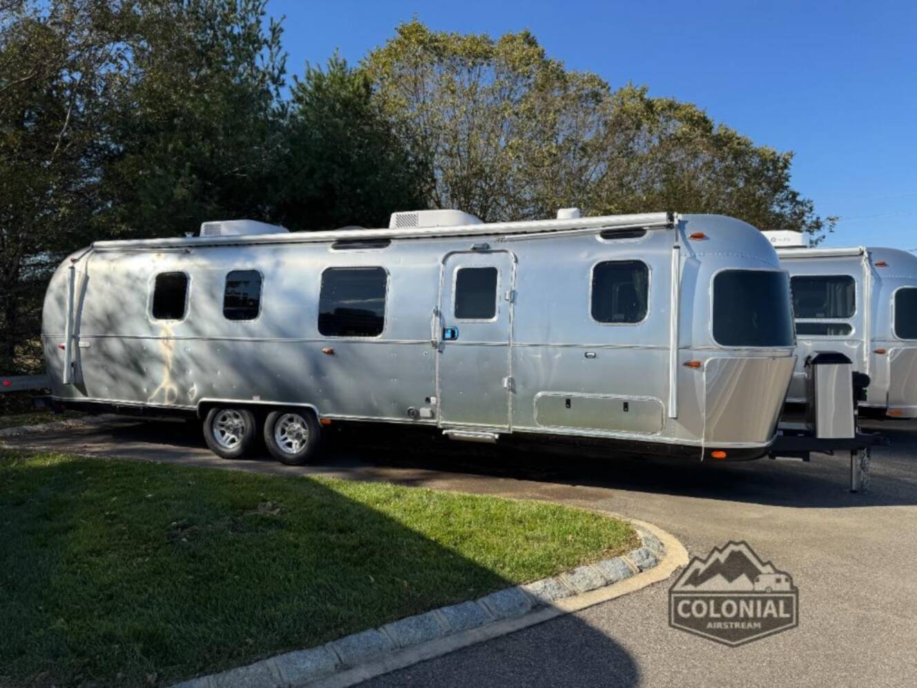 A photo of this 2026 Airstream Classic 33FBT Twin