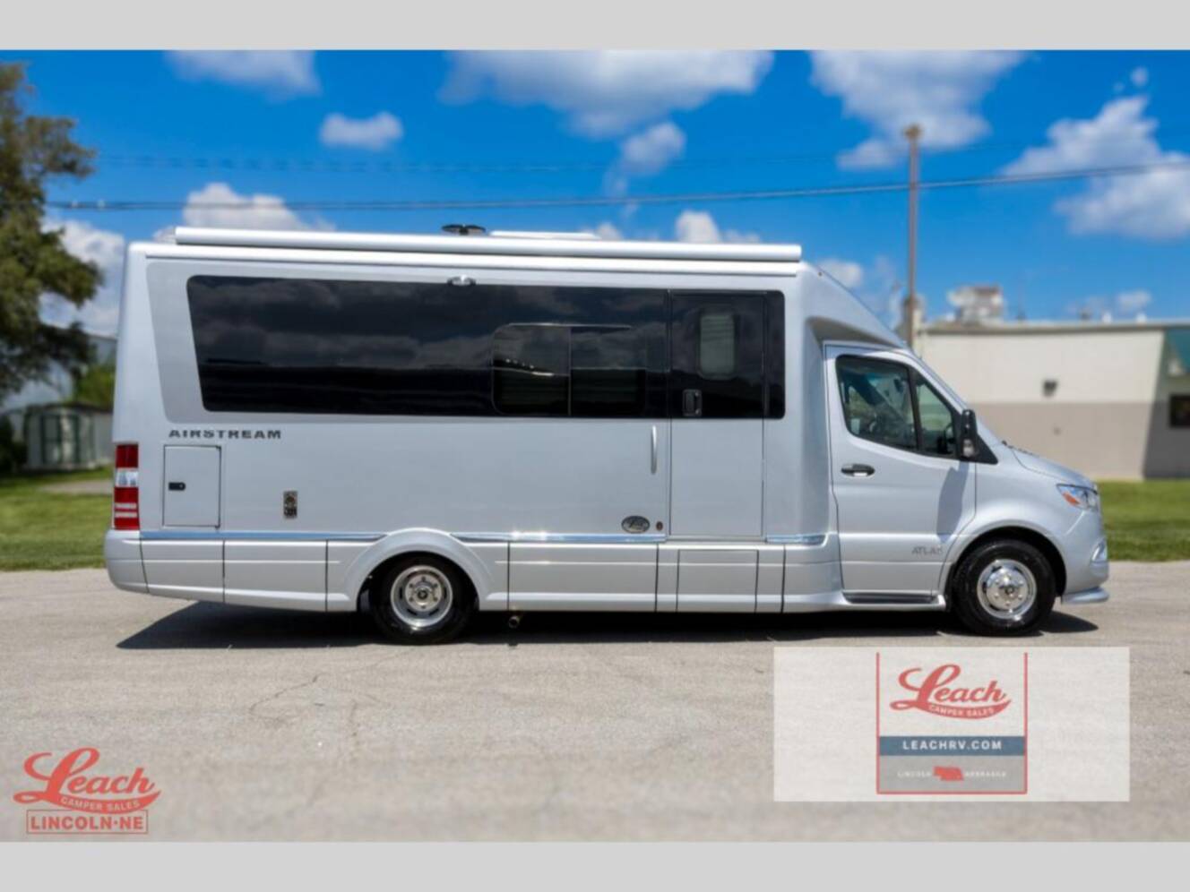 A photo of this 2023 Airstream Atlas Murphy Suite