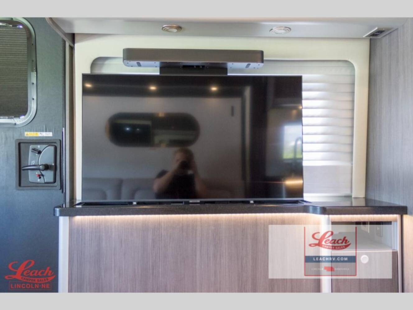 A photo of this 2023 Airstream Atlas Murphy Suite