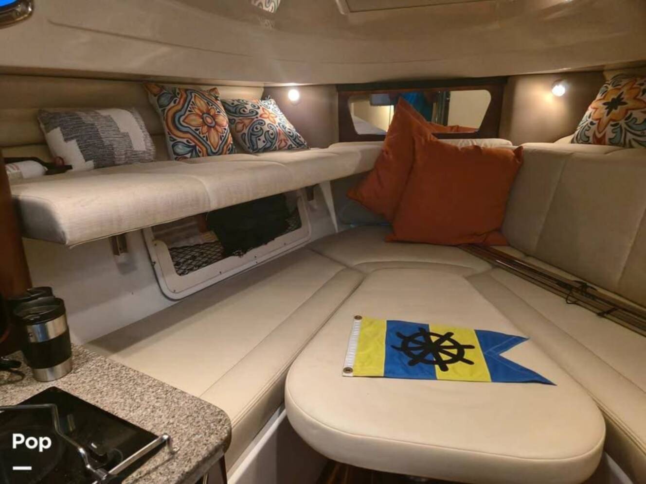 A photo of this 2014 Robalo 305 WALKAROUND