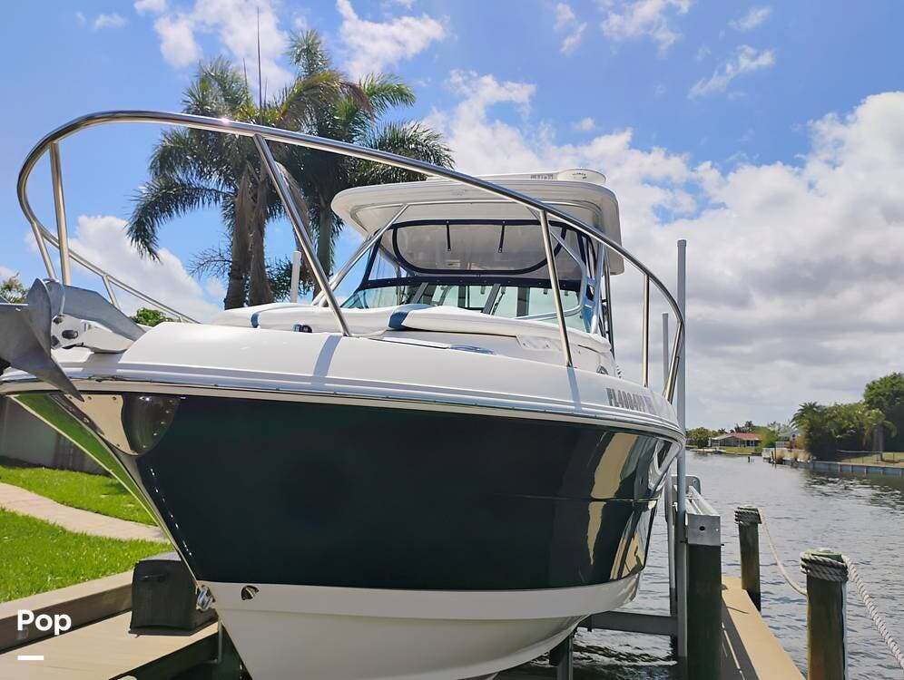 2014 Robalo 305 WALKAROUND Walkaround Boat boat