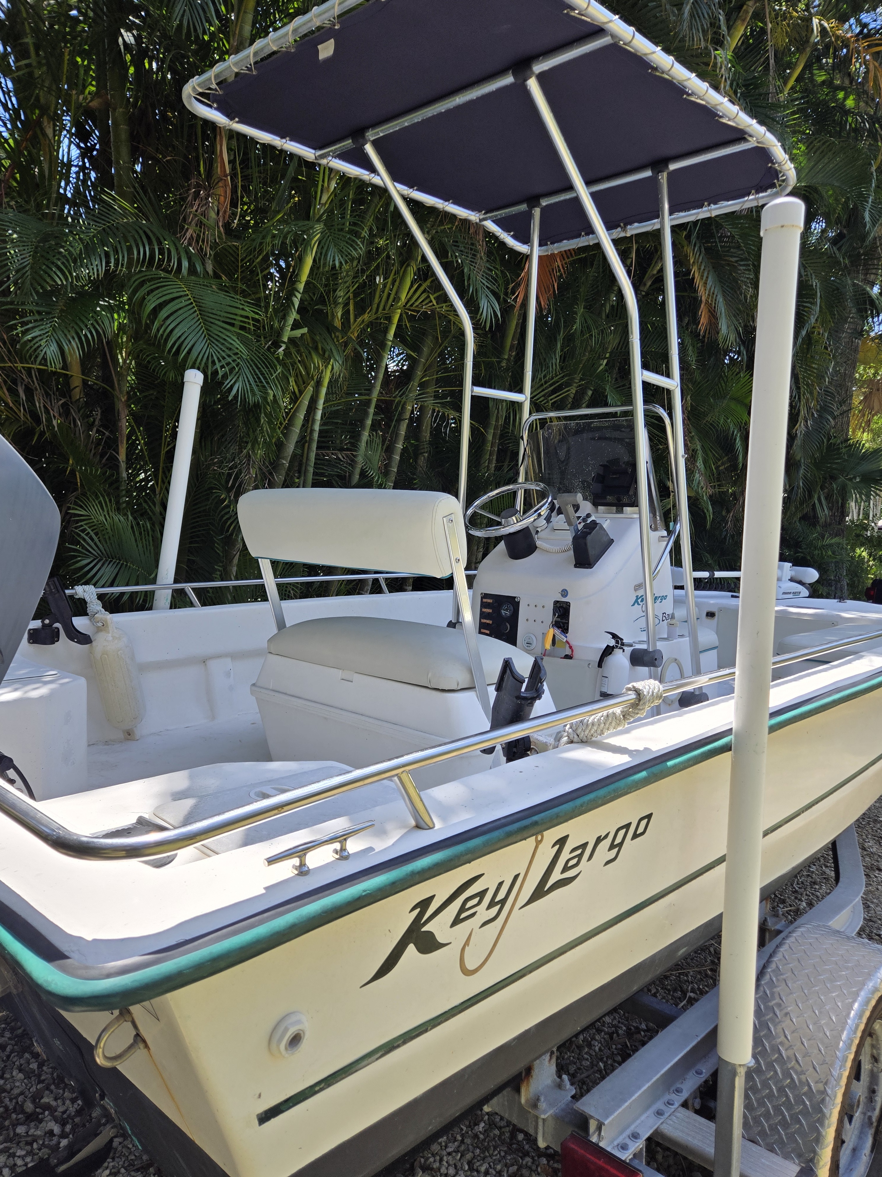 2005 Key Largo Center Console in vero beach FL