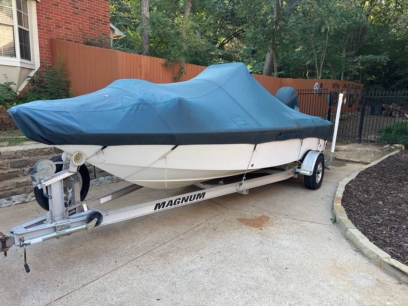A photo of this 2012 Sea Hunt Xp 19