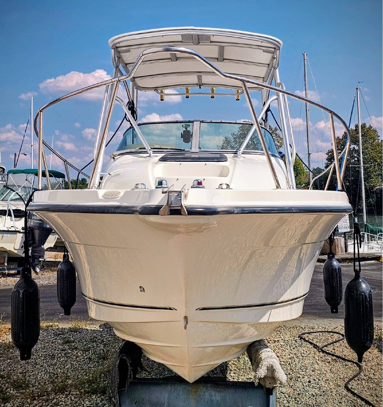 A photo of this 2002 Bayliner 2002 Trophy Walkaround