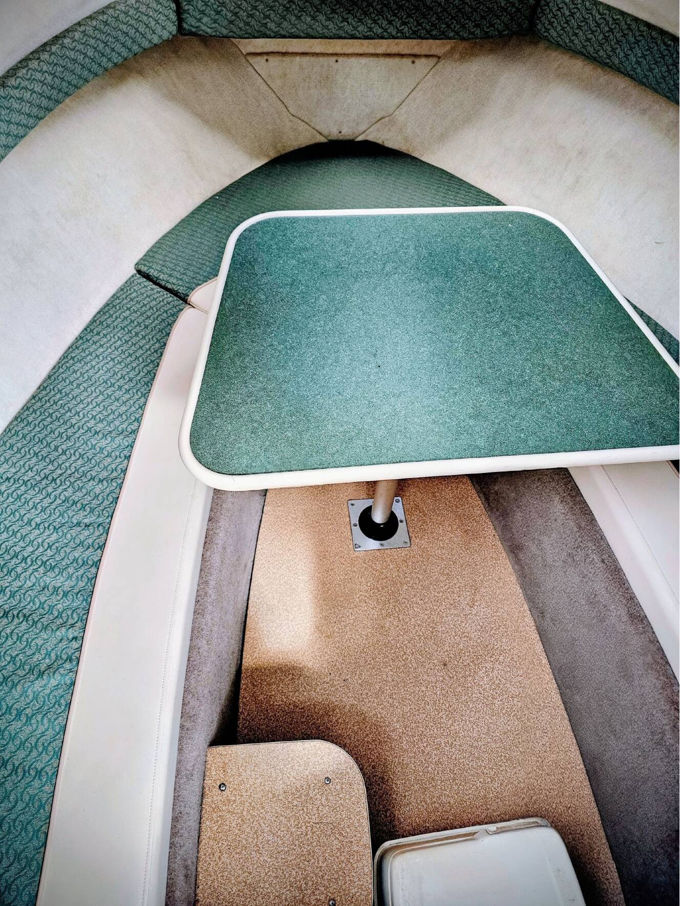 A photo of this 2002 Bayliner 2002 Trophy Walkaround