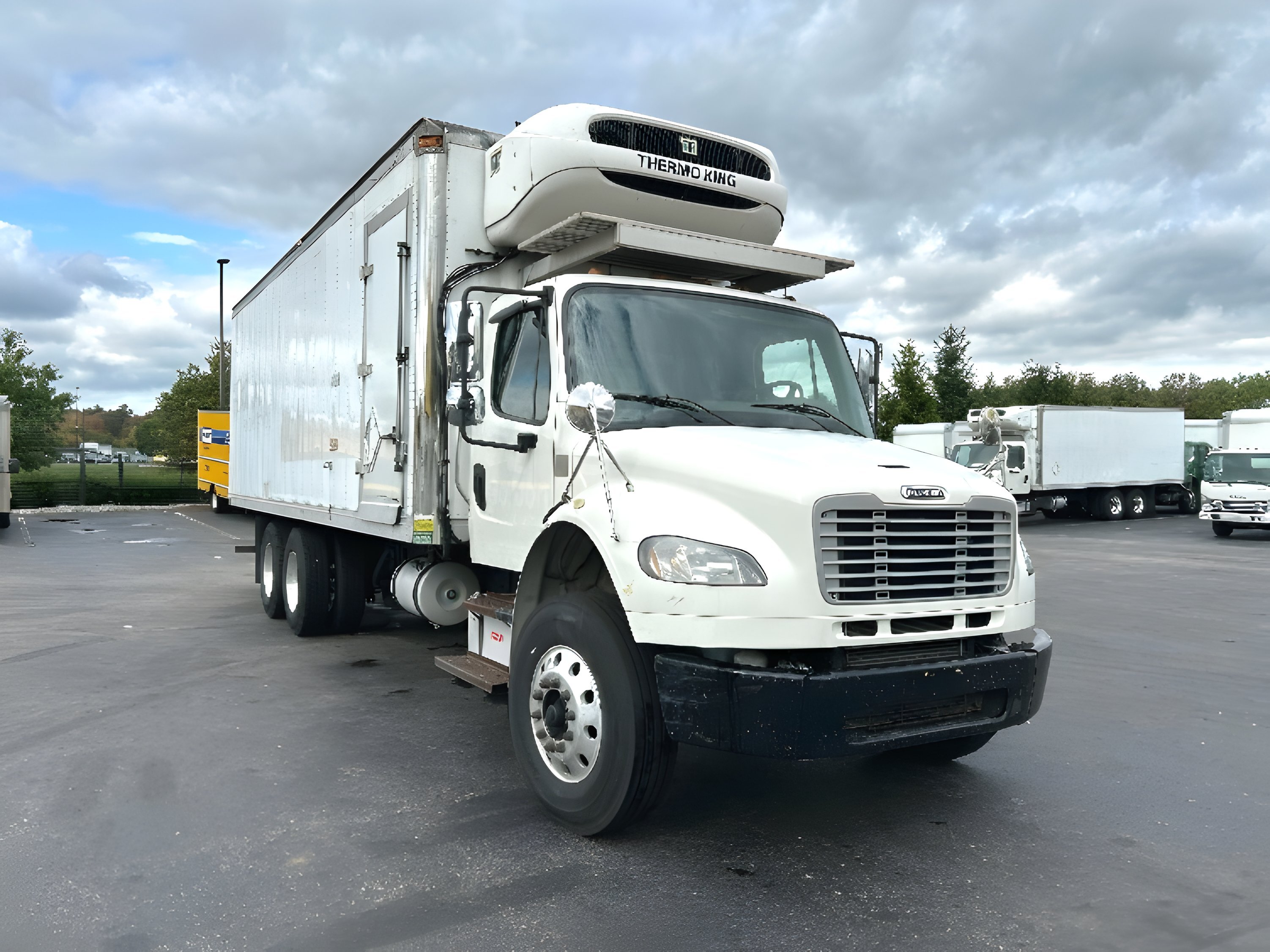 2020 FREIGHTLINER BUSINESS CLASS M2 106 in Norton, MA