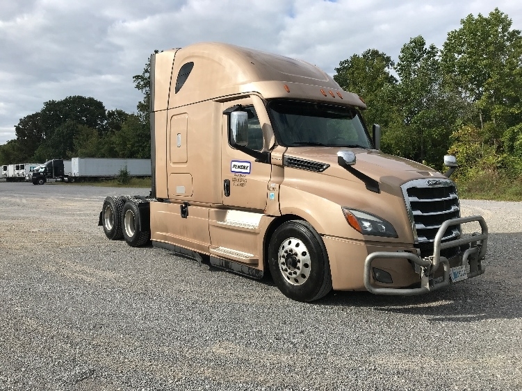 2022 FREIGHTLINER CASCADIA 126 in Morristown, TN
